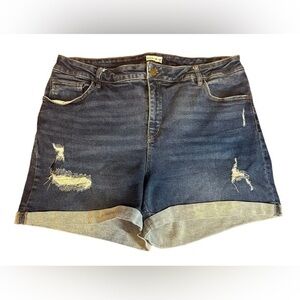 Ava & Vic Women’s Distressed Rolled Cuff Stretch Denim Shorts Size 20w
